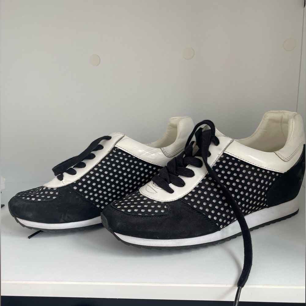 Nine West Sneaker sz10
